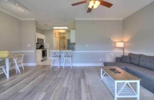 Central Myrtle Beach Condo | Ground-Floor Pool View Condo | Near Beach, Golf, Intracoastal Waterway & Broadway at the Beach