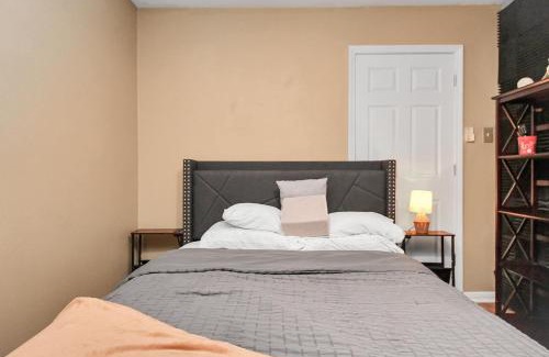 Barker House | Ground Floor Suite fast WiFi&TV