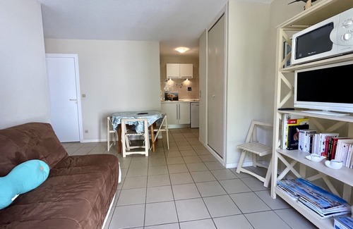 Pyla-sur-Mer Apartment | Ground-Floor T2 Cabin in Pyla with Large Terrace, Private Parking, 100m from Beach