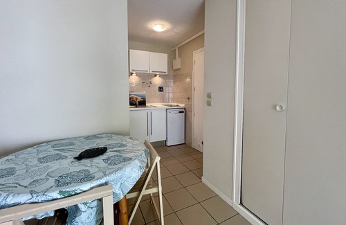 Pyla-sur-Mer Apartment | Ground-Floor T2 Cabin in Pyla with Large Terrace, Private Parking, 100m from Beach