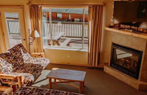 Puposky Villa | Group Lodging in Minnesota's Northwoods - Perfect for Reunions