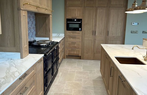 Schull House | Grove House Schull, Harbour Views, walking distance to all amenities