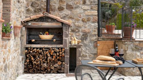 Pomarance Villa | GUADO AL SOLE 26&4, Emma Villas