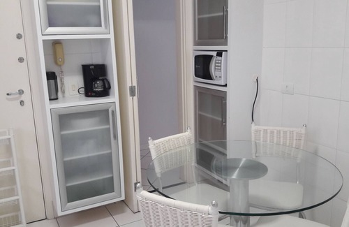 Vila Maia Apartment | Guarujá - 3 bed. in Pitangueiras, Wi-Fi, 2 parking spaces, sleeps 10 people