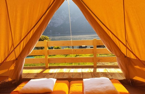 Novalaise House | Guatape-Bungalow-Designer-Ensuite with Shower-Garden view