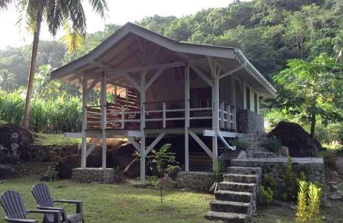 La Plaine House | Guava-Cherry riverside cottage