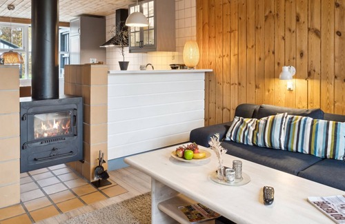 Bøtø By House | "Gudrund" - 250m from the sea by Interhome