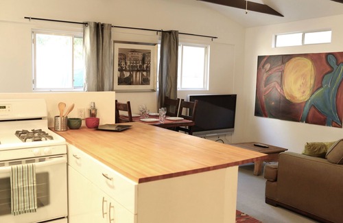 Pico Apartment | Guest apartment with private entrance