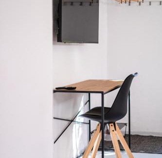 Pohjoinen Suurpiiri Apartment | Guest apartment with authentic Finnish wooden sauna, 10 min drive from the airport