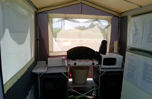 Gaianes House | guest caravan with pool