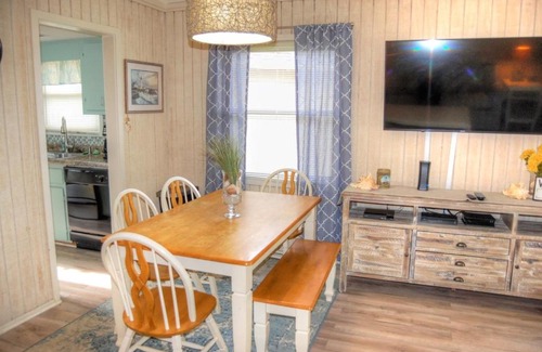 Myrtle Beach House | Guest Cottage 8G