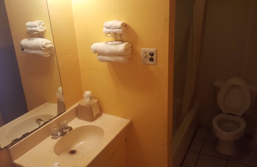 Jeff-Vander-Lou Hotel | Guest Host Motel