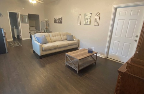 Beaumont Apartment | Guest House in Beaumont.
