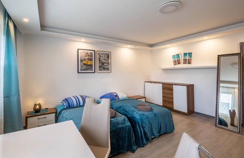 Stadtbezirke VII House | Guest House in Essen with Private Terrace, Private Garden and Wi-Fi