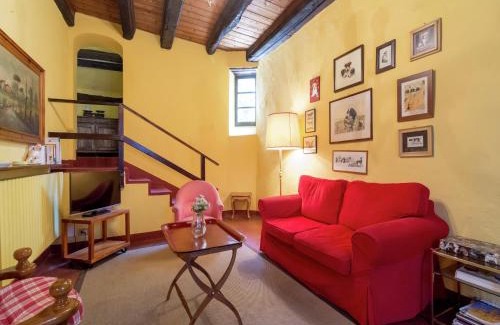 Saint-remy-de-provence House | Guest House in Monferrato with Wine Tasting