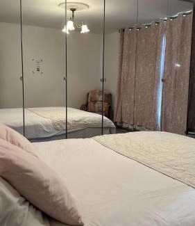 Barrow Gurney House | Guest House in Rose Meare Gardens
