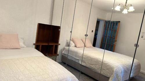 Barrow Gurney House | Guest House in Rose Meare Gardens