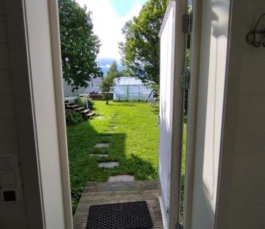 Hokksund House | Guest House in the Garden