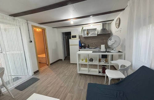Alicante Villa | Guest house inside villa Noah