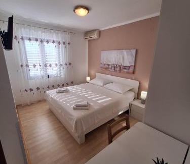 Banici House | Guest House Katarina