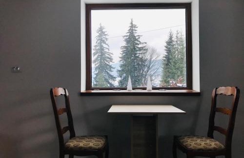 Neagra Sarului House | Guest House La TaTa