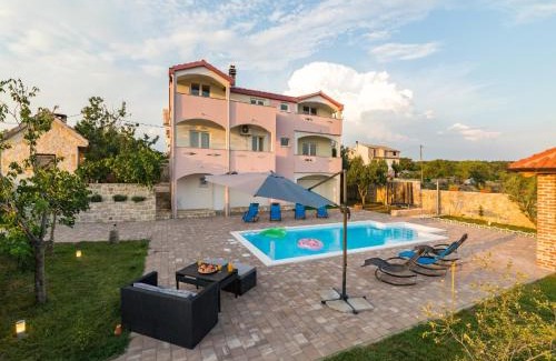 Razanac Apartment | Guest House Mistral