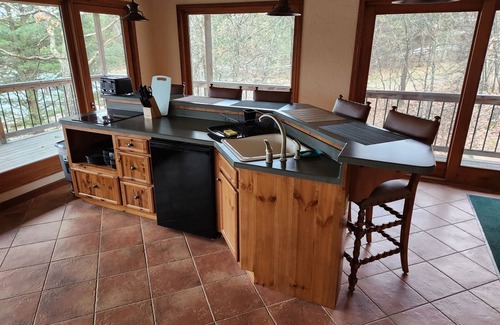 Amherst Cottage | Guest house on secluded 120 acre property minutes from Chain 0' Lakes