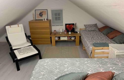 Upplands-Bro Municipality House | Guest house or Loft with summer Pool