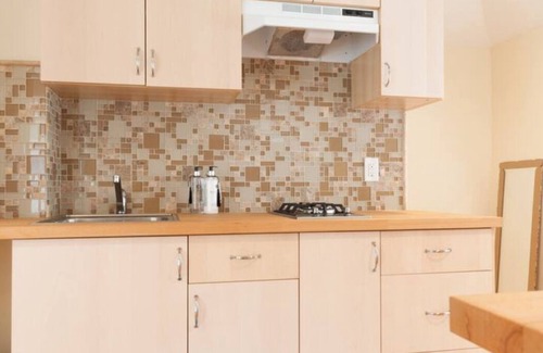 Forest Hill House | Guest house PARK free 2 cars NYC