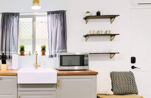 Valley Village House | Guest house private entry Universal kitchen