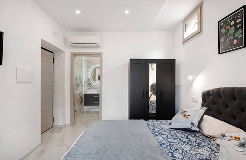 San Lazzaro House | Guest House 'Silvana's House' with Mountain View, Wi-Fi and Air Conditioning