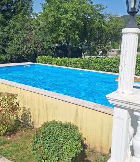 Rupa Apartment | Guest House Surina App Surina's Green Holiday