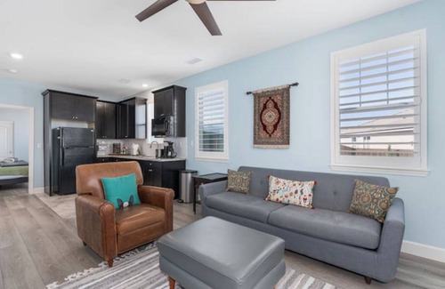 Reno House | Guest House with Swim Spa & Yard