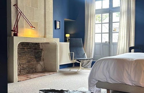 Azay-le-Rideau Hotel | Guest Room Bleue - Auberge Radieuse