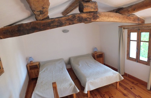 Montverdun House | Guest room "Céladon" 3 keys: duplex for 4 people with large swimming pool