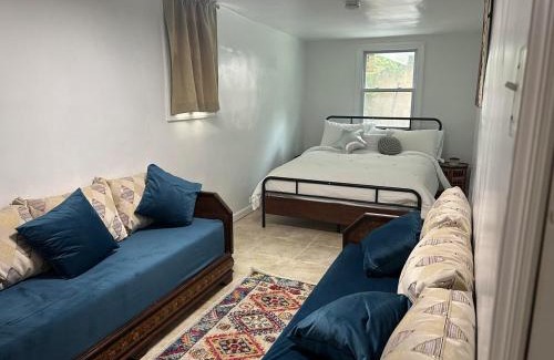 Park Hill Apartment | Guest Suite - 21 mins to New York City - 6 guests