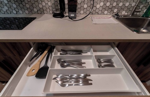 Northeast Edmonton Apartment | Guest Suite Close To Whtye Ave