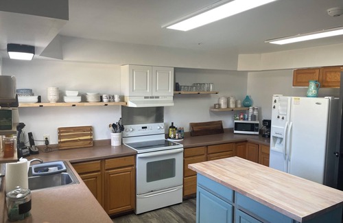 Penfield Apartment | Guest suite sleeps 18 with 7 bedrooms just 10 miles from the U of I!