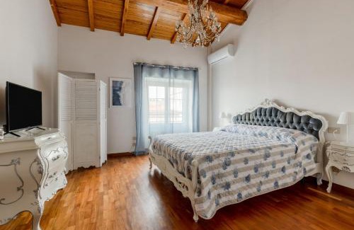 Viareggio Apartment | GuestHost - Elegant Three-Level Apartment