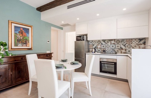 Luni Apartment | GuestHost - Mare Monti Apartment 1