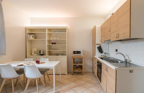 Como Apartment | GuestHost - Spacious studio at 800 m from Como Borghi station
