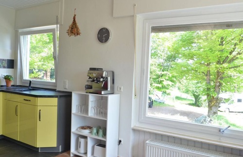 Losheim am See House | Guesthouse Anita