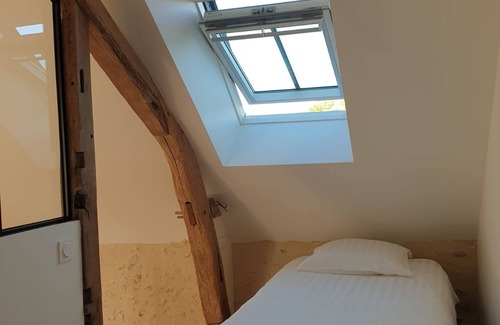 Bazouges-sur-le-Loir Bed & Breakfast | Guesthouse near La Flèche - Pets Allowed - Breakfast Included