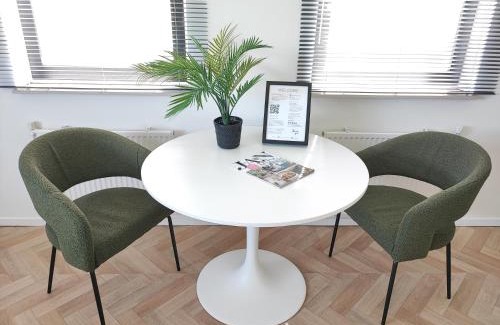 Nessersluis House | Guesthouse at the Amstel river with 2BR 2BA and garden