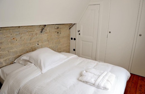 University District House | Guesthouse Bernardin