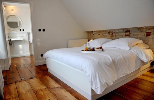 University District House | Guesthouse Bernardin