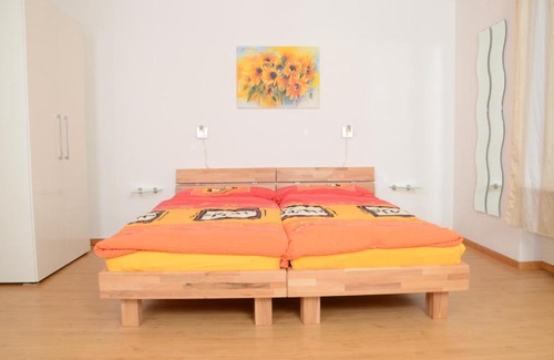 Iselin House | Guesthouse Casa Esperanza Basel