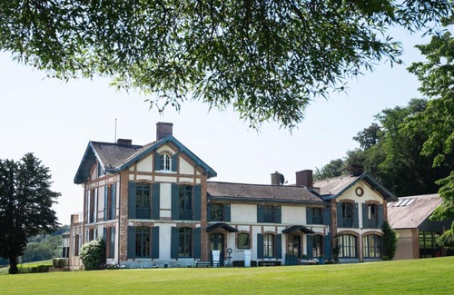 Chigny-les-Roses Bed & Breakfast | Guesthouse Domaine du Chalet