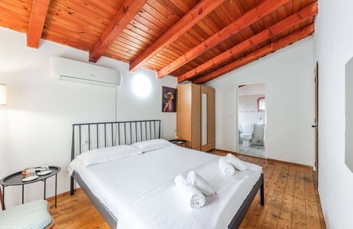 Shkoder House | Guesthouse 'Hapa të Lehtë' - Room 3 - Pro Bono