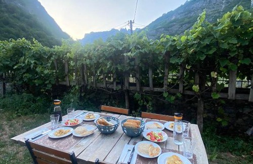 Kukes County House | Guesthouse Sibora